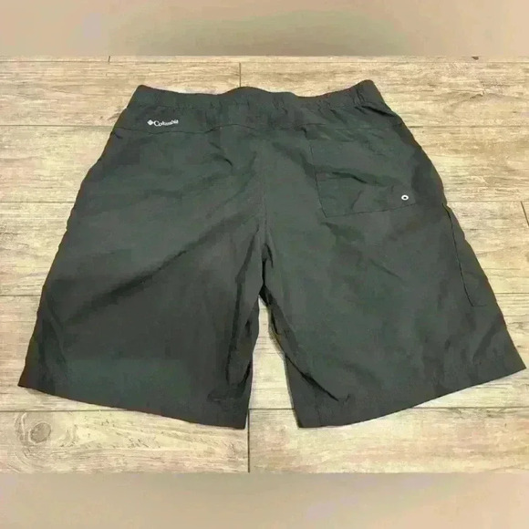 Columbia Sportswear Men’s Size 36 Omni-Shade® Gray Shorts - Picture 5 of 9